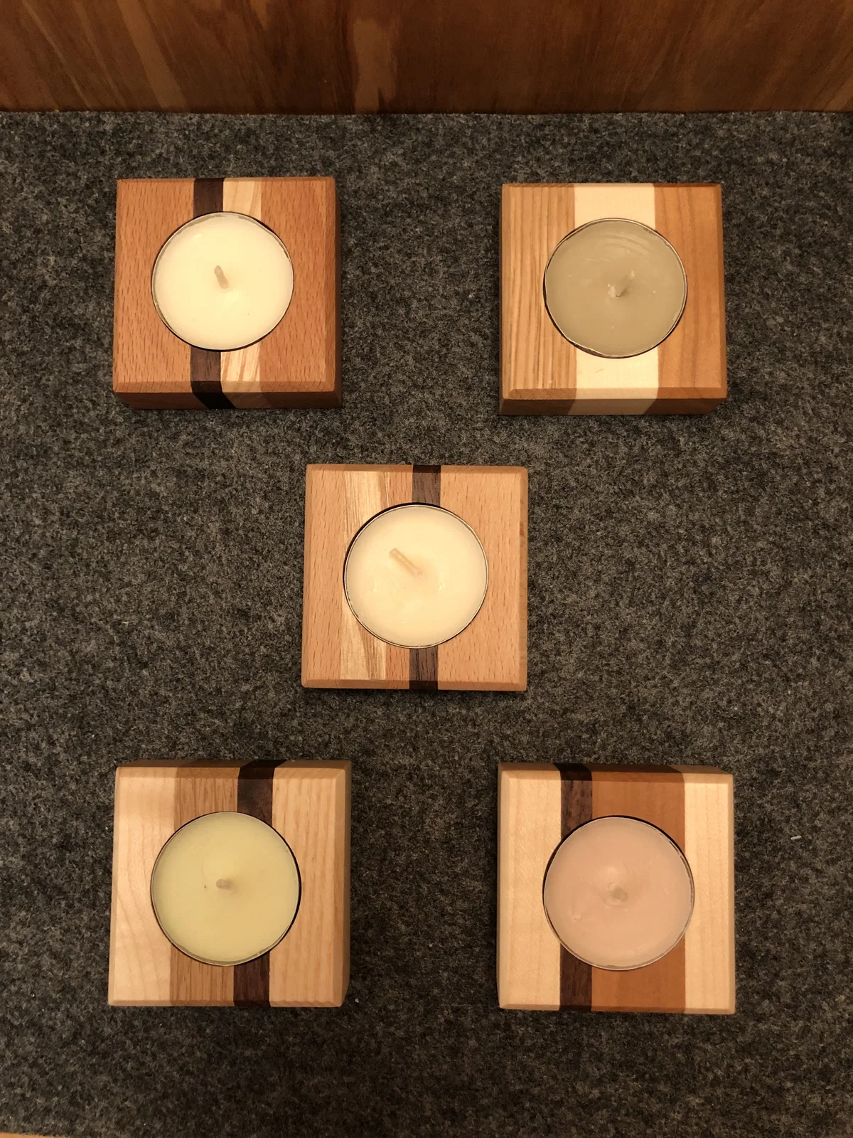 Teelichthalter aus Holz
