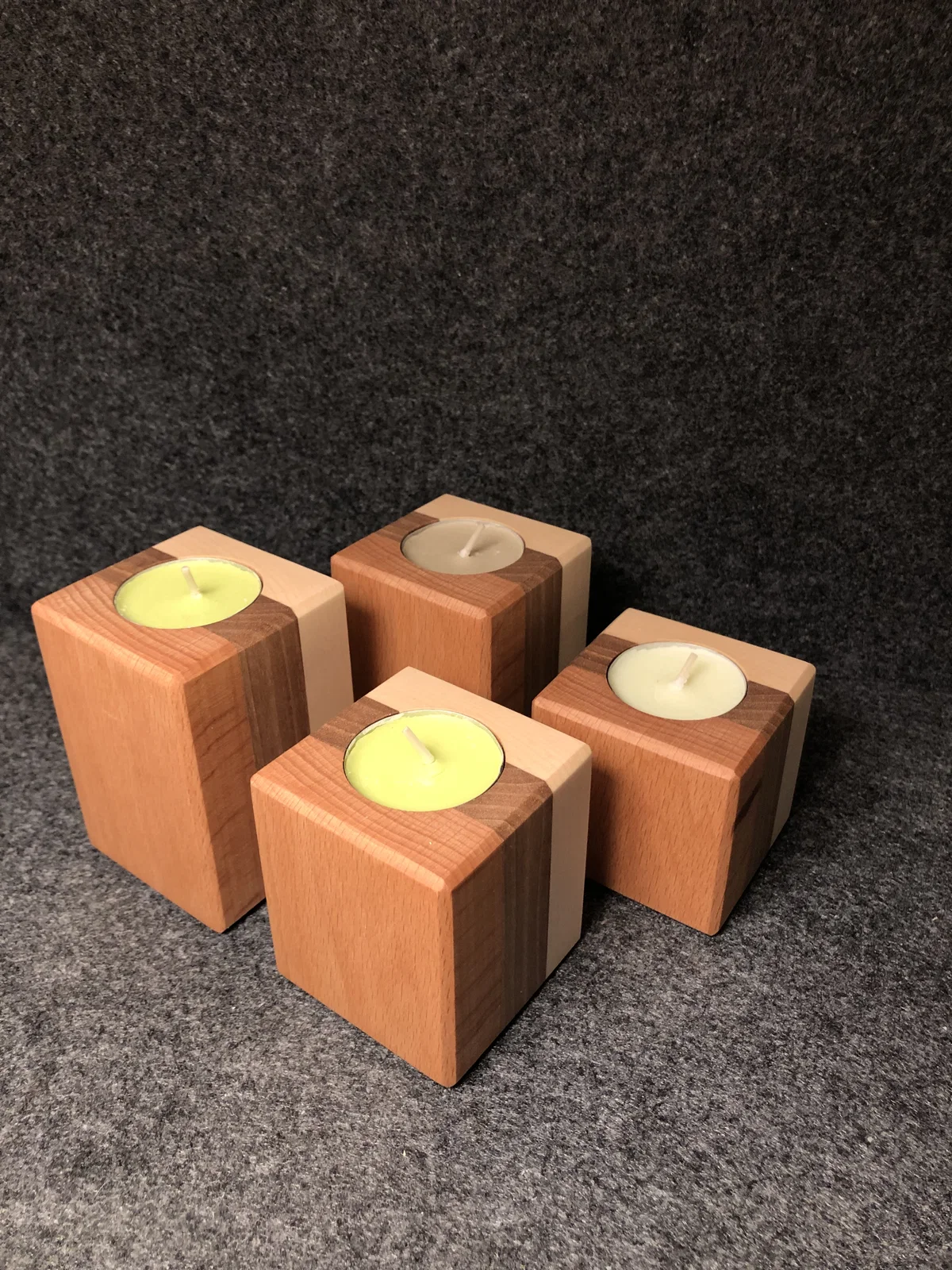 Teelichthalter aus Holz